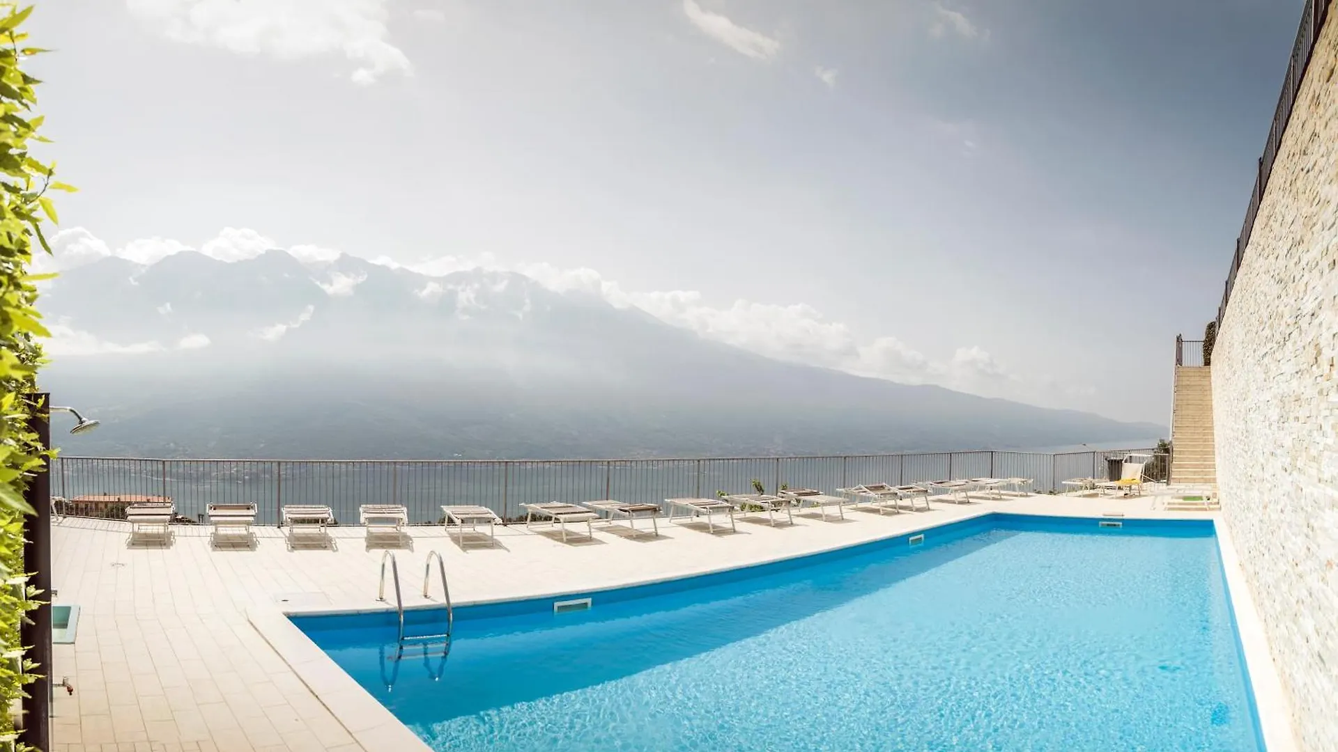 Apartment La Quiete 27 Lake View By Gardadomusmea Tremosine